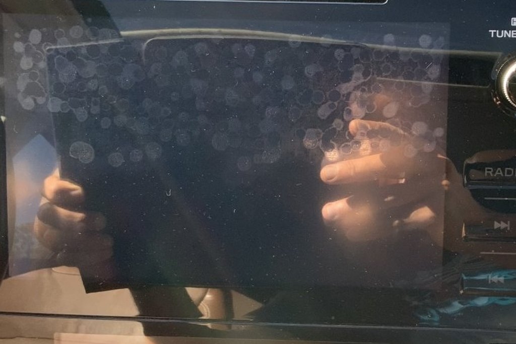 Close-up of bubbling under the glass of the 8-inch touchscreen used in the Subaru Outback